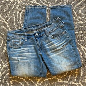 Old Navy Women's Classic Blue Skinny Capri “Boyfriend Loved and Worn” jeans Size